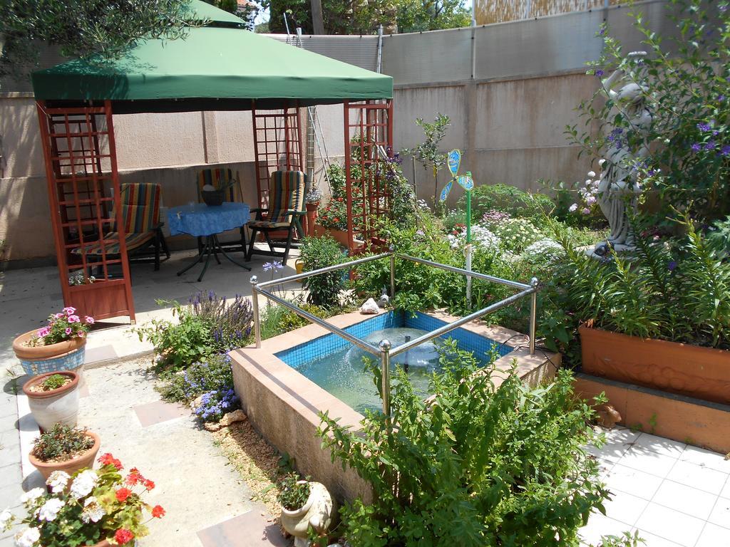 Apartment Olive House Rab Barbat na Rabu Kültér fotó